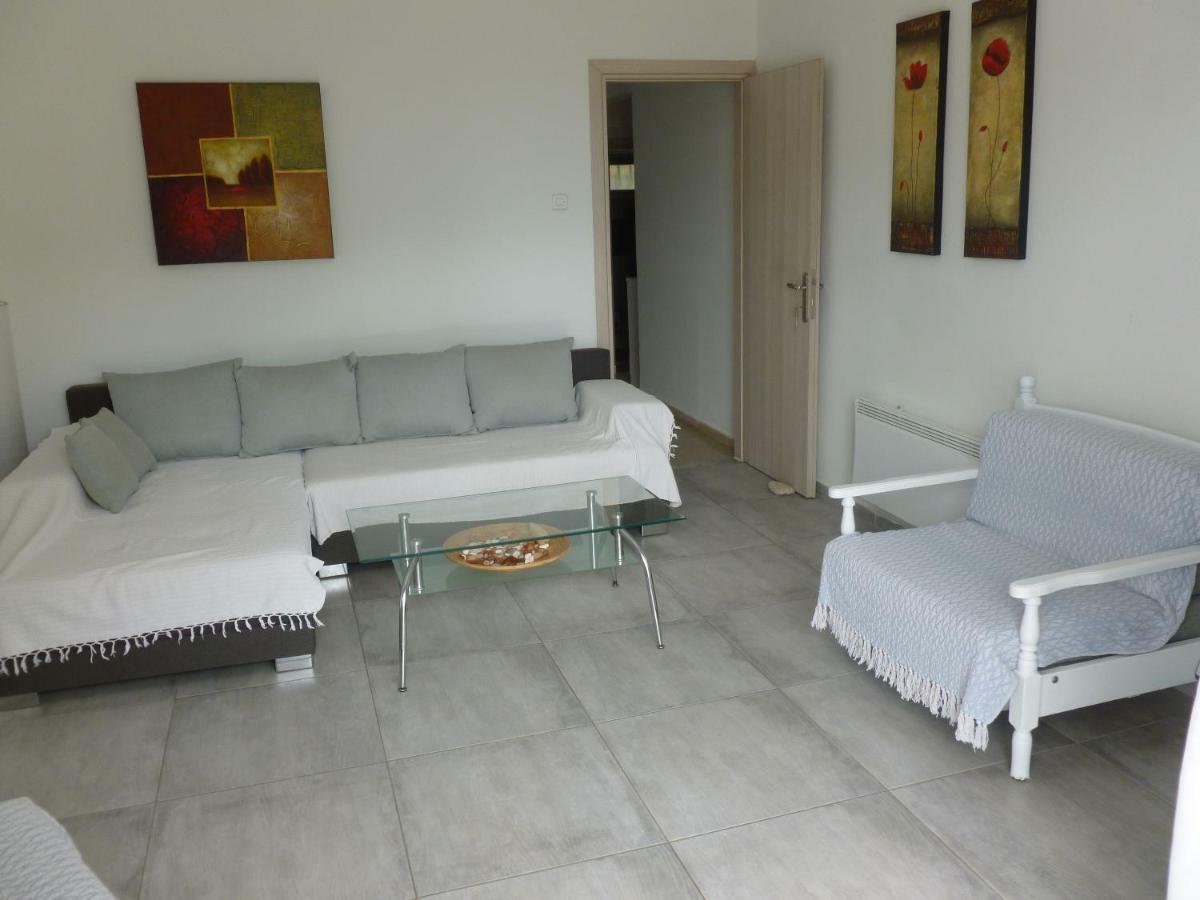 Luca Apartments PalaiónTsiflíkion Eksteriør bilde